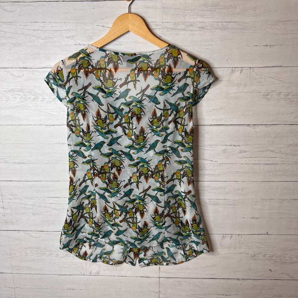 East 5th Blouse Womens Size Medium Parrot Novelty Print Sheer Button Down - Picture 12 of 16